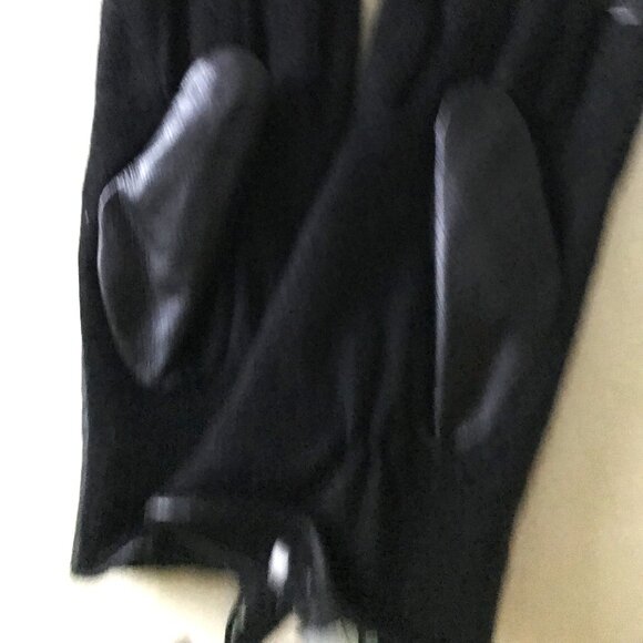 NWT Adrienne Vittadini Sz L Black Gloves Leather/Wool Touch Technology - Picture 3 of 3